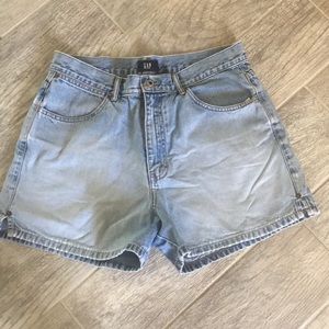 GAP SHORTS